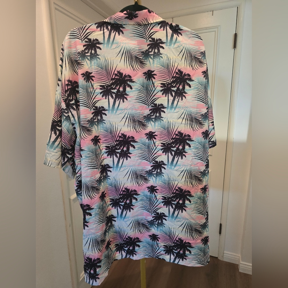 Men's Tropical Palm Short-Sleeve Shirt - Pastel Pink & Mint - Picture 7 of 8